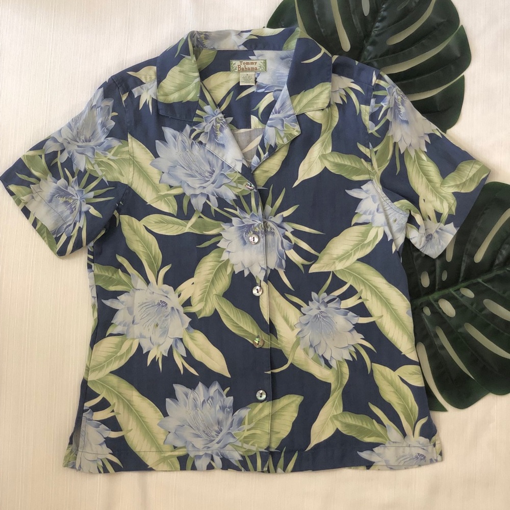 Tommy Bahama Camp Top 100% Silk EUC